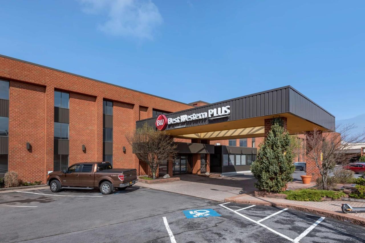 Best Western Plus Oswego Hotel And Conference Center Buitenkant foto