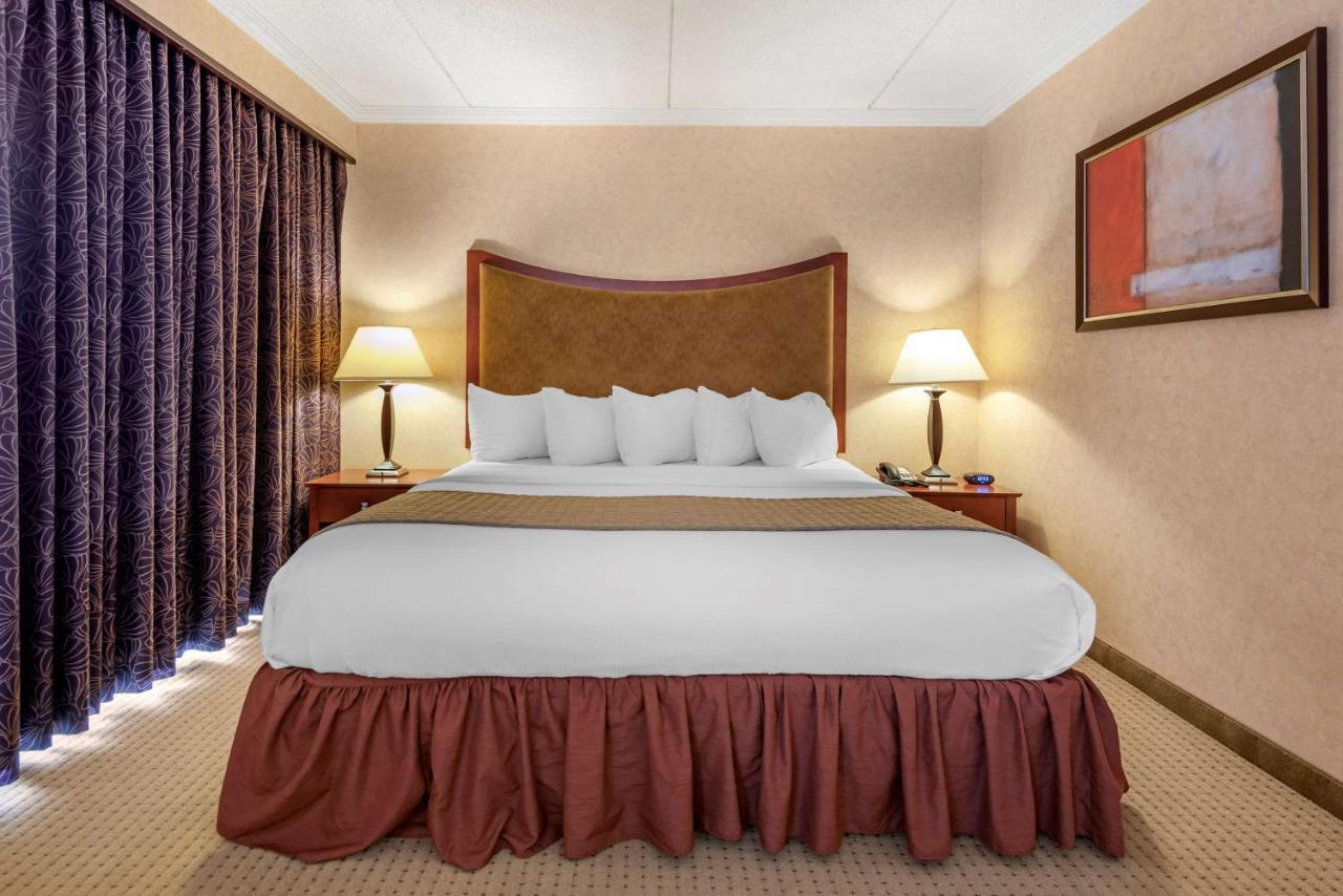 Best Western Plus Oswego Hotel And Conference Center Buitenkant foto