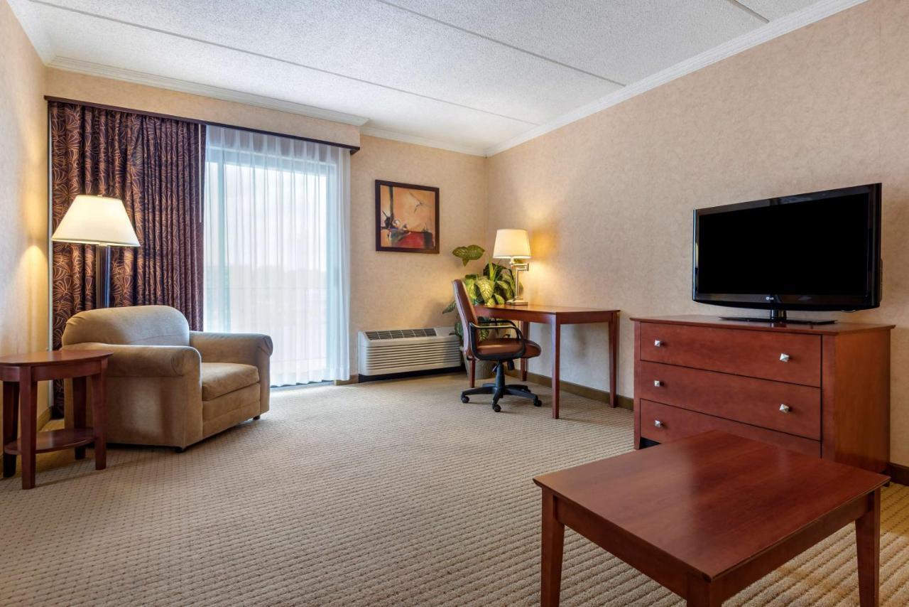 Best Western Plus Oswego Hotel And Conference Center Buitenkant foto