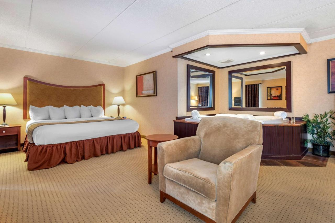 Best Western Plus Oswego Hotel And Conference Center Buitenkant foto