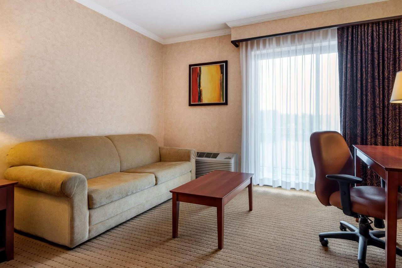 Best Western Plus Oswego Hotel And Conference Center Buitenkant foto