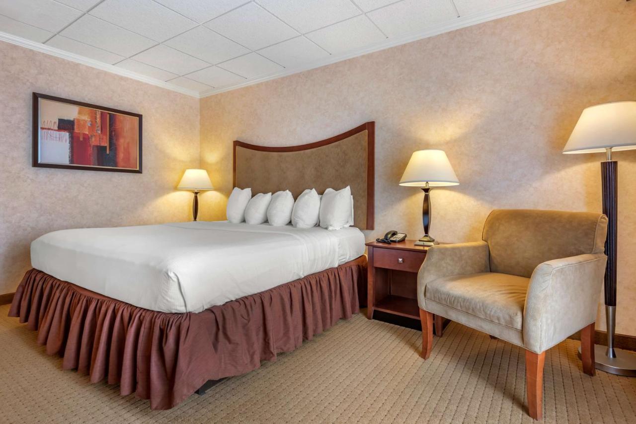 Best Western Plus Oswego Hotel And Conference Center Buitenkant foto