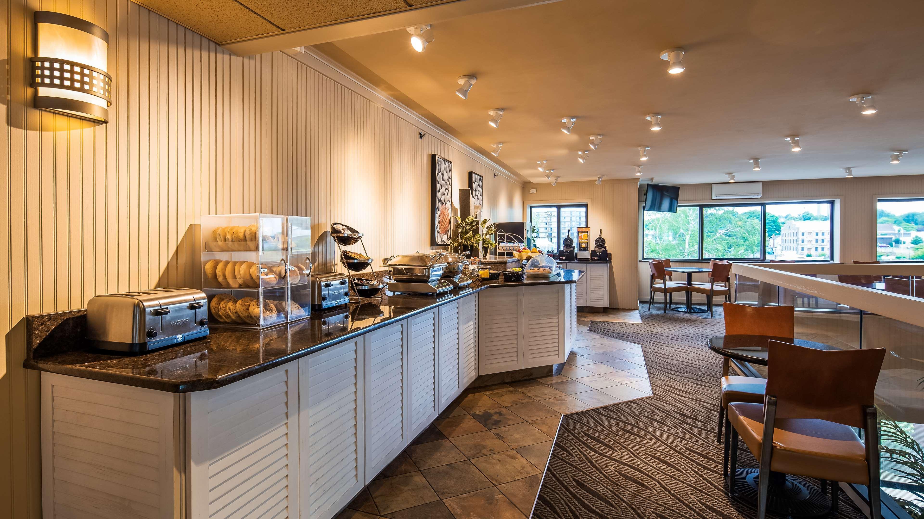 Best Western Plus Oswego Hotel And Conference Center Buitenkant foto