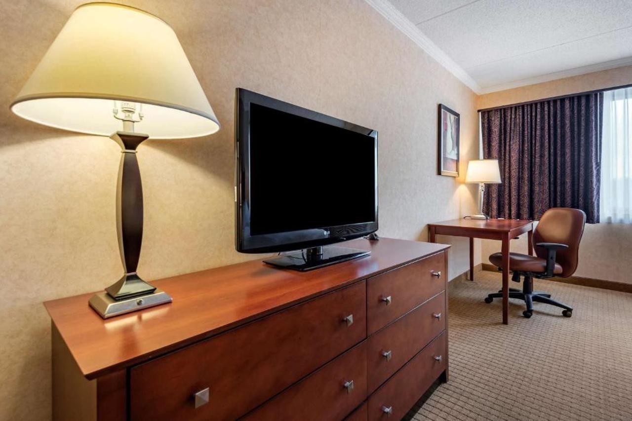 Best Western Plus Oswego Hotel And Conference Center Buitenkant foto